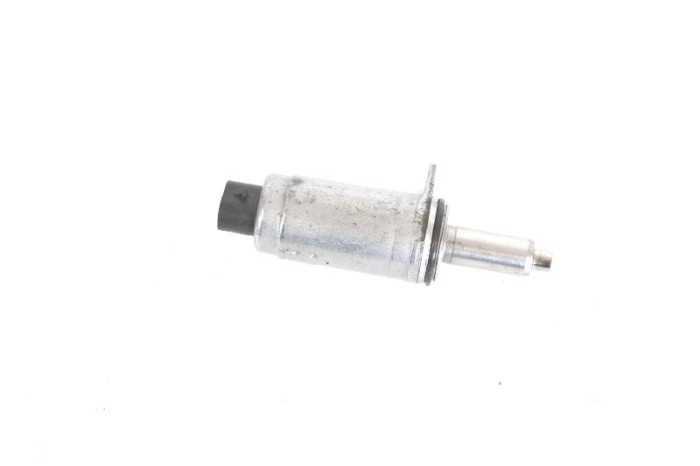 Senzor ax cu came AUDI A3 Cabrio 8V7, 8VE 2016 OEM: 06E103697H 10010431