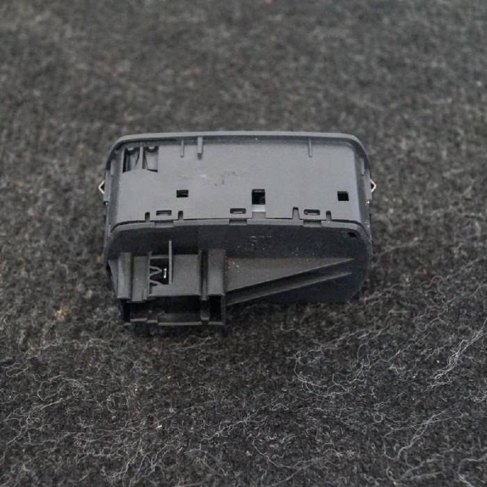 Buton geam ușă dreapta față OPEL CORSA D 2013 OEM: 315625731 2514583