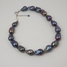 Colier Imposing din perle baroc negre