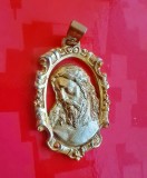 G338-Medalion IISUS HRISTOS Javier 1984 metal auriu, marimi: 5/3,3 cm.
