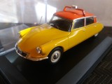 Machete Citroen DS 19 Taxi - IXO scara 1:43