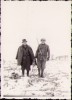Poza Vanatori cu Pusca si Iepure Trofeu, Romania 1930, 9x6cm, Colectie Fotografie