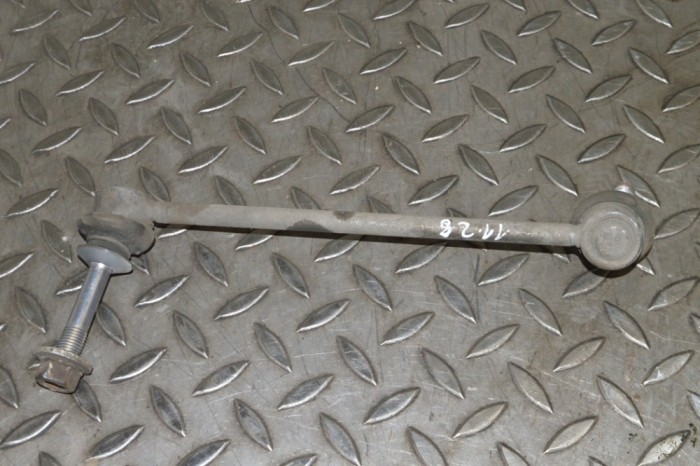 Bieleta stabilizatoare dreapta față BMW X5 F15, F85 2015 13771766