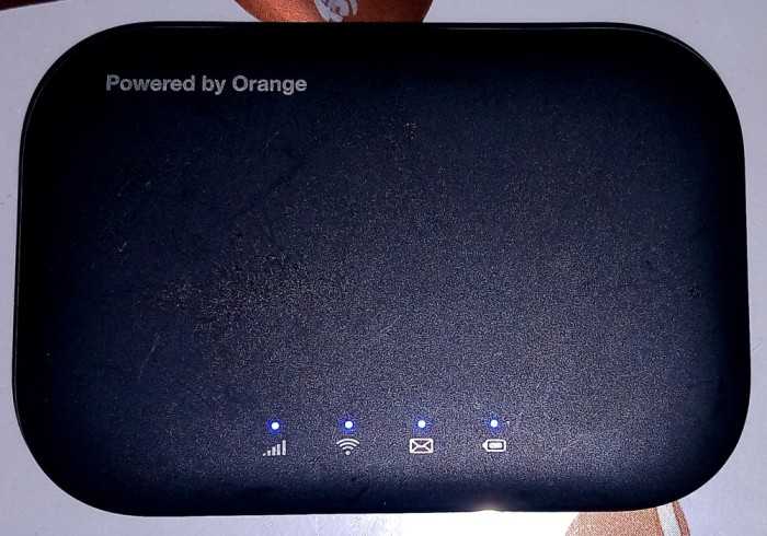 Modem 4G / Router wireless portabil Airbox 3 - 4G+ Alcatel MW70VK