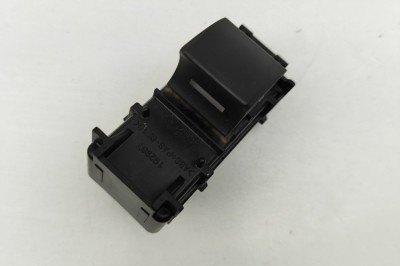 Buton geam ușă dreapta spate LEXUS IS III _E3_ 2018 OEM: 84810-30192,8481030192 31083800 foto