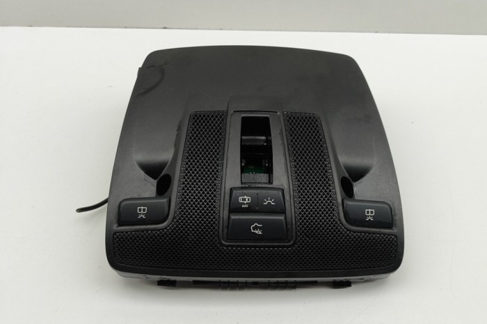 Iluminare interioară MERCEDES-BENZ A W176 2015 OEM: A0009006503 31382882