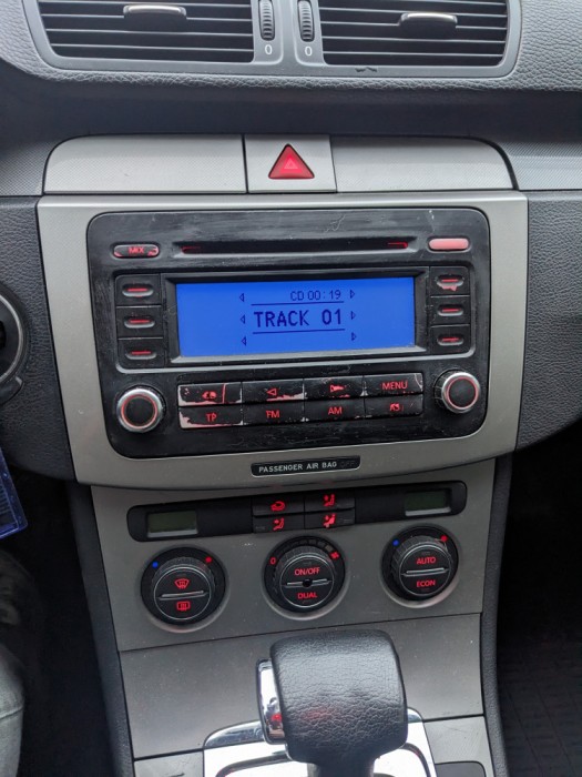 CdPlayer Radio Volkswagen RCD300 Golf Passat Touran Leon Skoda Octavia Caddy RCD