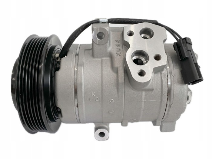 Compresor AC nou Chrysler 300c 04-11; Dodge Charger 05-, Magnum 04-10, motor: 2.7 V6, tip Denso: 10S17C, Diam. fulie (mm) 130, 55111034AA; 55111034AB