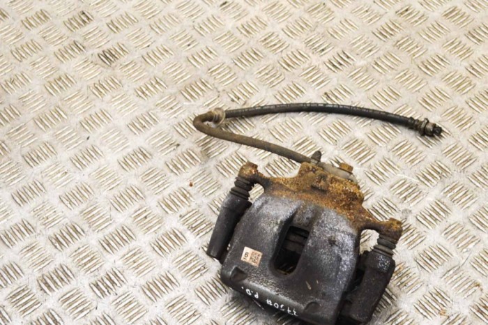 Etrier de fr&acirc;nă dreapta față TOYOTA C-HR _X1_ 2020 OEM: Hatchback | 15507804