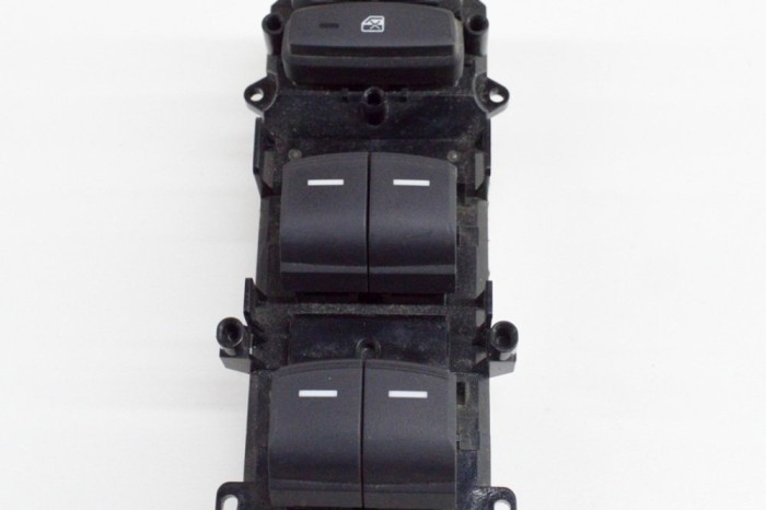 Buton geam ușă st&acirc;nga față HONDA CIVIC X Hatchback FC_, FK 2017 OEM: 83595TGGG620BLK,83595-TGG-G620-BLK 18057224