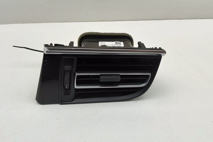 Gura de ventilație planșa de bord PORSCHE MACAN DKN 2021 OEM: 95B819702J,95B854378L | 31539421
