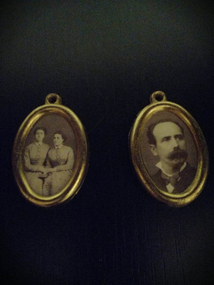 Pereche rama ovala fotografie metalica aurie Italia forma medalion 5.5x4 cm foto