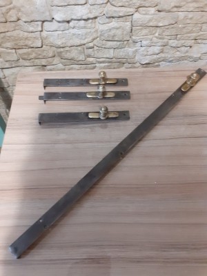 Vand 4 ivare,zavoare pt usi, ideale pt un proiect de restaurare foto