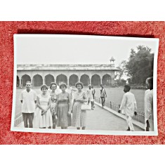 Fotografie, prietene la plimbare, 1961