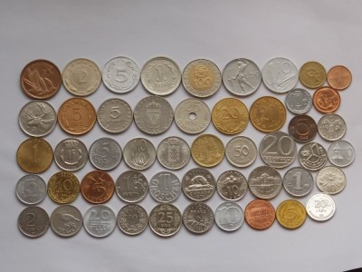 LOT 50 MONEDE DIFERITE DE PE TOATE CONTINENTELE foto