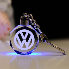 Breloc Led masina auto gravat cristal Volkswagen foto