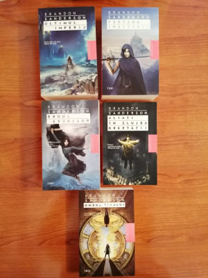 Brandon Sanderson, Seria &amp;quot;Născuți din ceață&amp;quot;, 5 volume foto