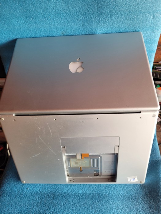 laptop Macbook Pro A1226 - pentru piese -