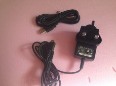 Incarcator telefon mobil LG plus Cablu de date LG foto