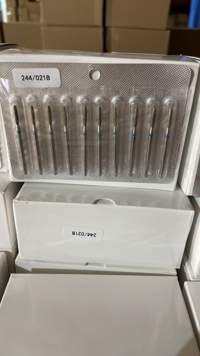 Capăt de freză de diamant pentru cuticule, flacără rotunjită, br&acirc;u albastru, 244/021B