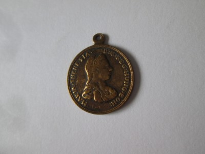 Rar! Mini medalion cu &amp;icirc;mpărăteasa Maria Tereza/Theresia/Terezia circa 1780 foto