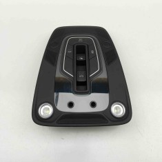 Iluminare interioară AUDI Q7 4M 2016 OEM: 5Q0951177,5Q0951172,4M0947135AB,4M0959613B 31800525