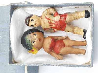 De colectie ! Mici papusi/figurine vechi anii 1930/40 foto