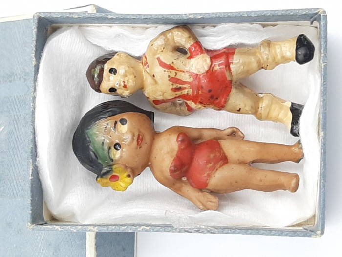 De colectie ! Mici papusi/figurine vechi anii 1930/40