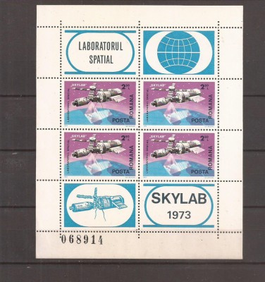 LP 867 Romania -1974- SKYLAB BLOC DE 4 MARCI SI 4 VINIETE DIFERITE, Nestampilat foto