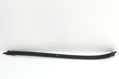 Ornament vertical parbriz dreapta MERCEDES-BENZ GLE W167 2024 OEM: A1676908812 | 28609847 foto