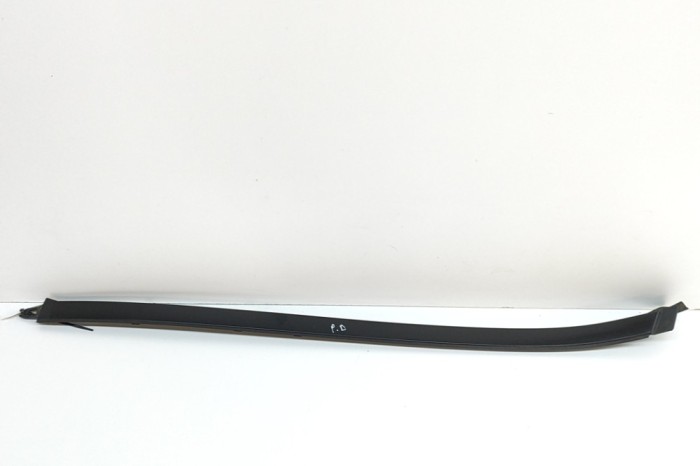 Ornament vertical parbriz dreapta MERCEDES-BENZ GLE W167 2024 OEM: A1676908812 | 28609847