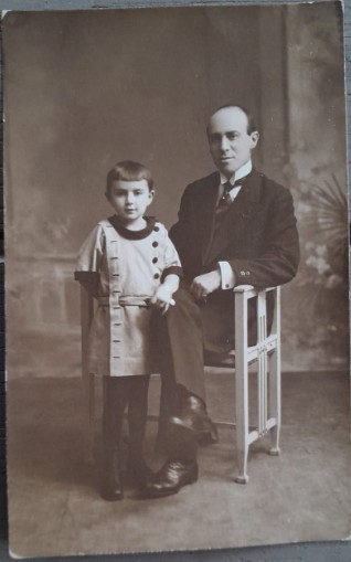 Foto veche tip CP / Foto Ideal / Tata si copil / Campina / interbelica / patern