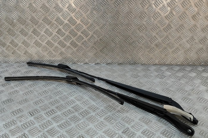 Braț ștergător față OPEL CORSA F 2023 OEM: 9822931980,9822931780 28596539