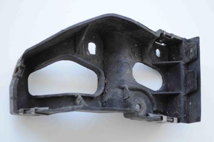 Suport bara de protecție dreapta față AUDI A4 8EC, B7 2006 OEM: 8E0853922D 1662226