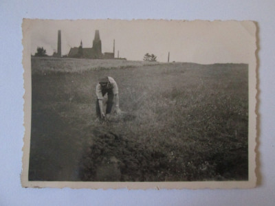 Fotografie colectie 88 x 64 mm cu militar nazist la munca campului 1941 foto