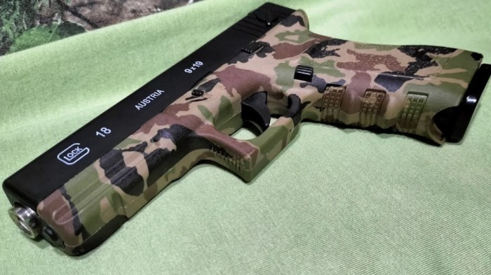 SUPER PISTOL CU BILE CALIBRU 6MM,CELEBRUL GLOCK 19 AUSTRIA,CAMUFLAJ+500 BILE!