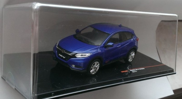 Macheta Honda HR-V Hybrid 2014 albastru - IXO 1/43 SUV JDM HRV