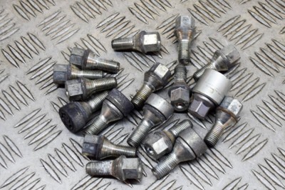 Set prezoane roata OPEL CORSA E 2019 13621600 foto