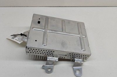 Amplificator de sunet TESLA MODEL Y 2023 OEM: 1507152-01-B 23416209 foto