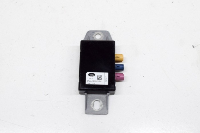 Amplificator de antena LAND ROVER RANGE ROVER EVOQUE L538 2018 OEM: DPLA-19C097-BA | 14534168