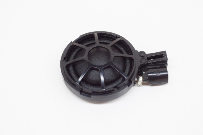 Difuzor ușă dreapta față TESLA MODEL S 2014 OEM: 1004833-00-A 11551240