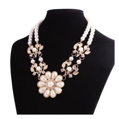 Colier elegant auriu Efb cu brosa &amp; perle