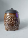 Halba bere ceramica gresie veche anii 1920, Reinhold Merkelbach Germania Prenzhausen 2390, Art Nouveau, 0.5l, capac metal