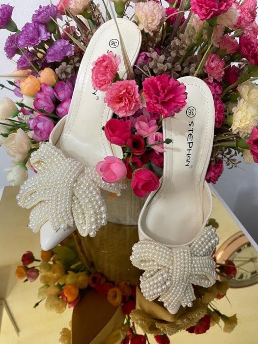 Papuci cu Toc Sabrina White