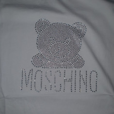 Tricou dama alb Moschino cu cristale masura Large calitate AAA code QR