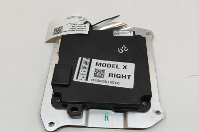 Modul de control ușă dreapta față TESLA MODEL X 2020 OEM: 1050183-00-F | 31691409 foto