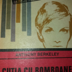 ANTHONY BERKELEY - CUTIA CU BOMBOANE OTRAVITE /T 12/13