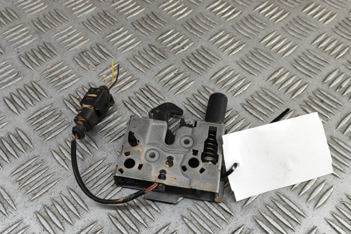 &Icirc;ncuietoare capota AUDI Q5 FY 2024 OEM: 80A823509A | 31955957