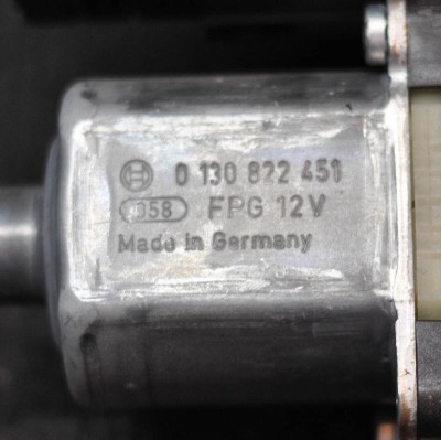 Motor macara geam ușă dreapta față VW PASSAT Variant B7 365 2012 OEM: 0130822451 1506580 foto