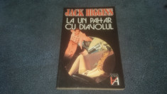 JACK HIGGINS - LA UN PAHAR CU DIAVOLUL foto